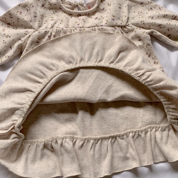 Zara long sleeve floral dress with ruffle hem size 9-12 months - Picture 7 of 7